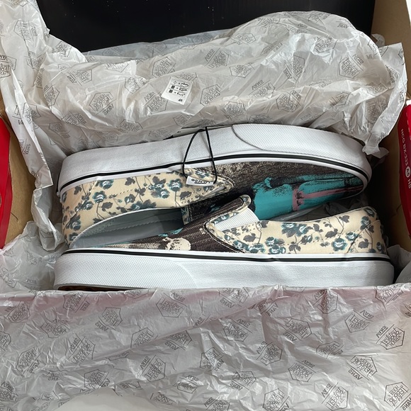 Vans Classic slip on House of Terror The Shinning collection women’s size 5.5 - Picture 5 of 11